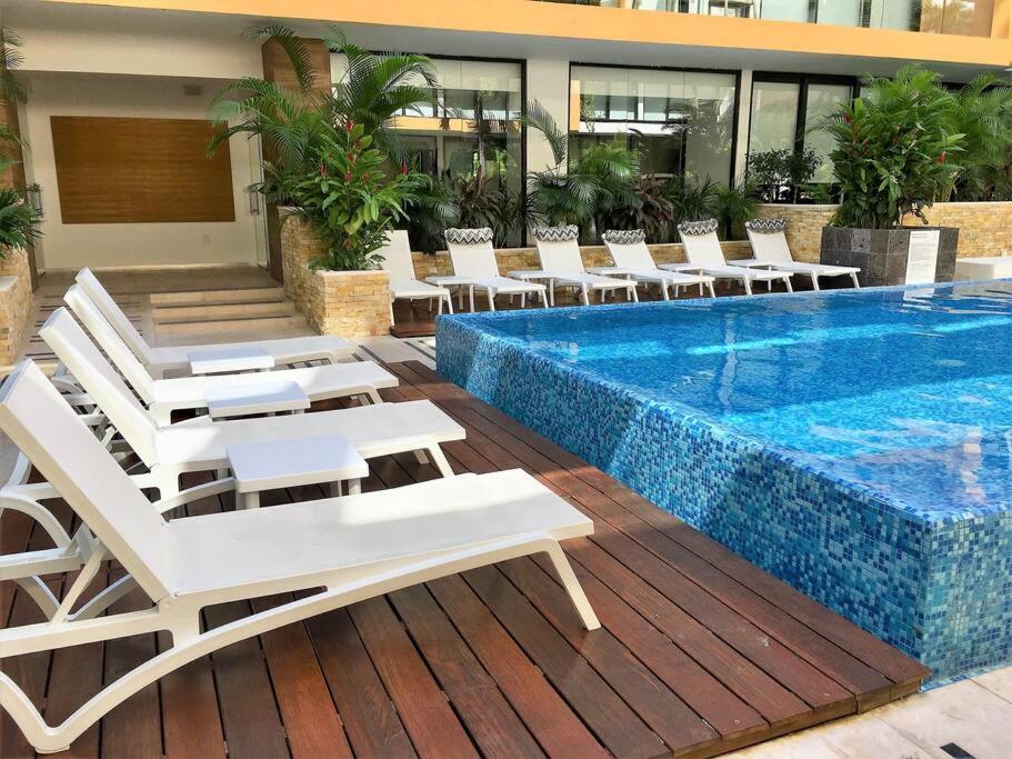 Your Exclusive Studio In The City - Top Amenities & Services For Free!! 신데 델 카르멘 외부 사진